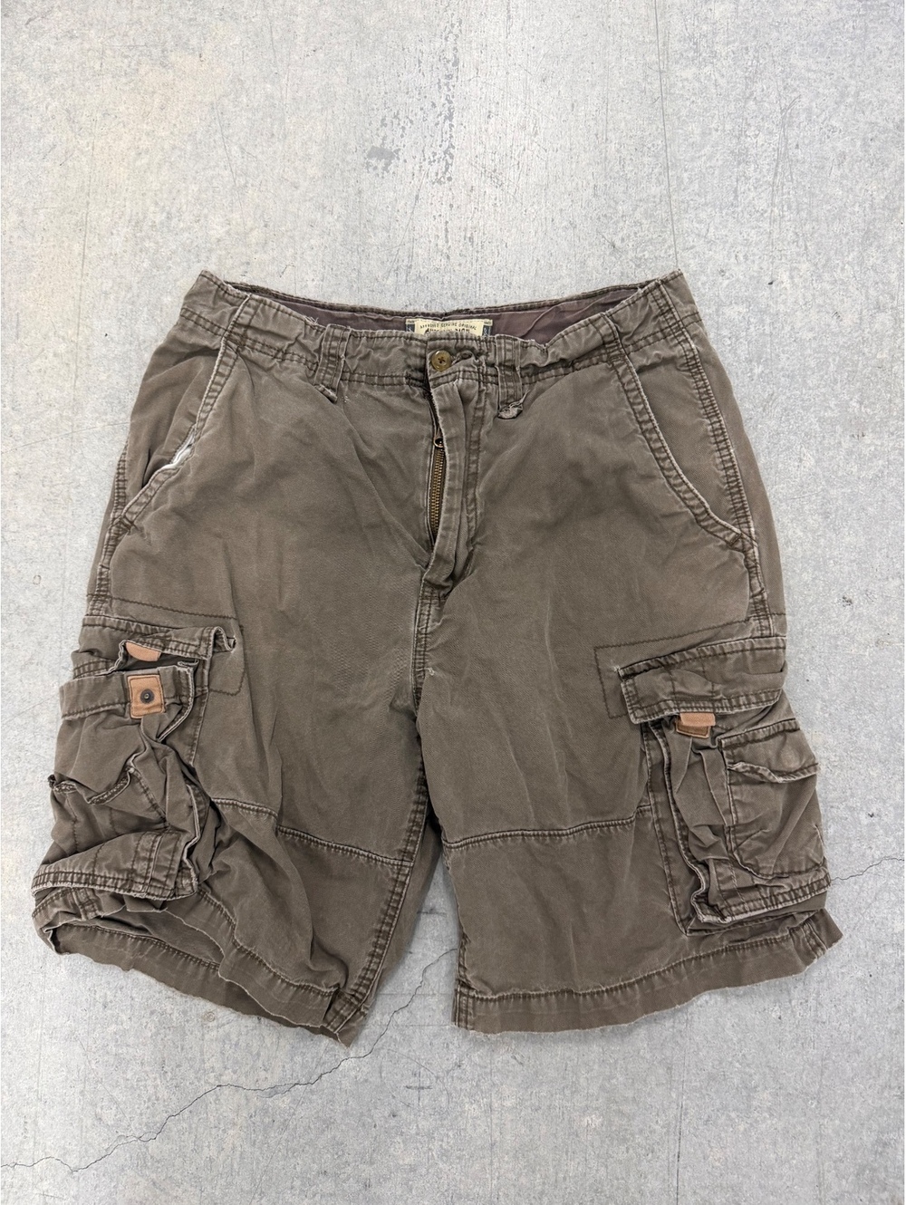 Vintage American Rag Cie Mens Cargo Shorts Utility Pockets Earth Tone Y2K
